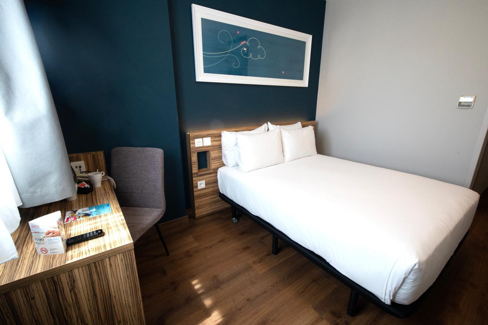 Travelodge Madrid Metropolitano Zimmer foto